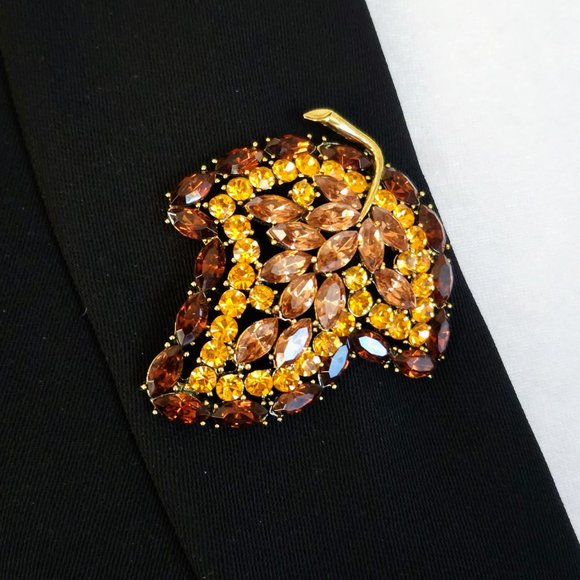 Vintage Rhinestone Leaf Brooch & Earring Set - Picture 7 of 8